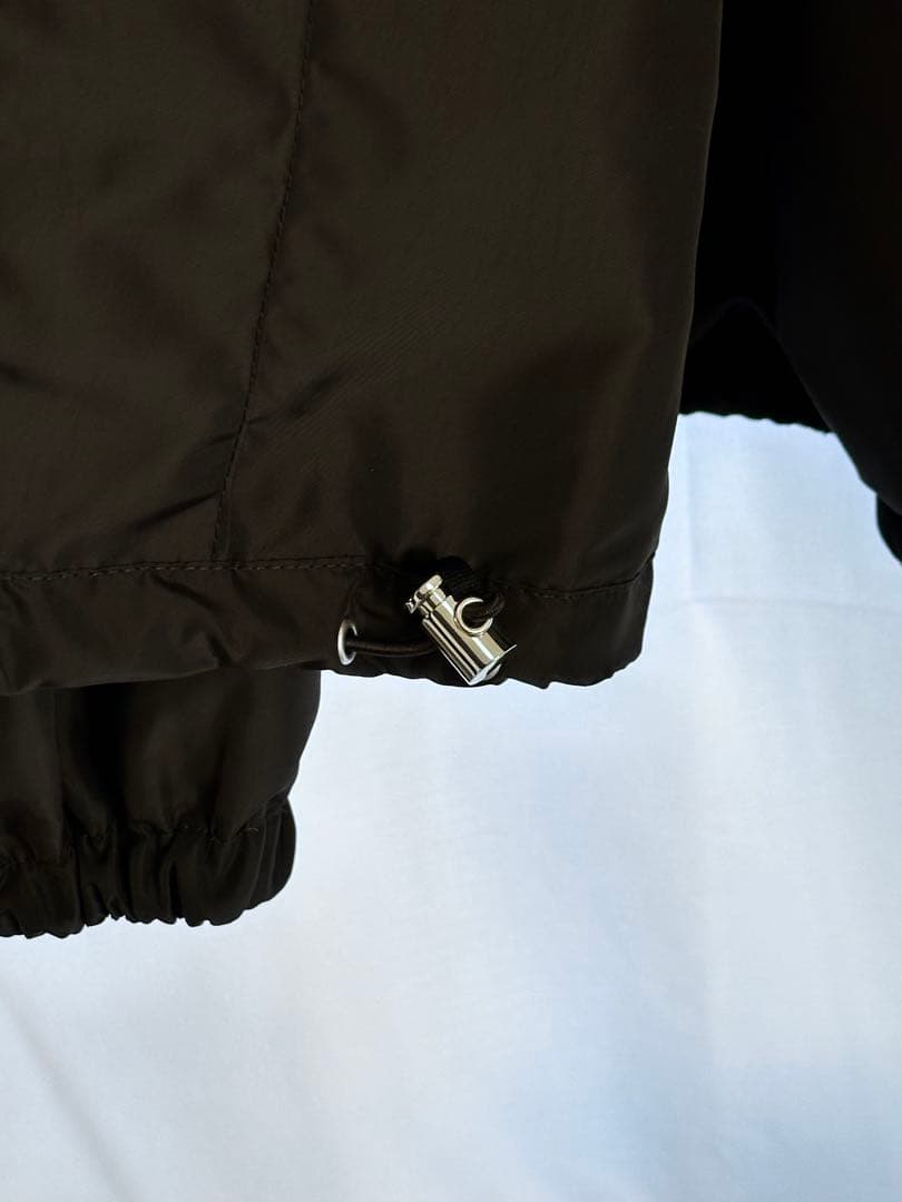 プラダ　ナイロンジャケット