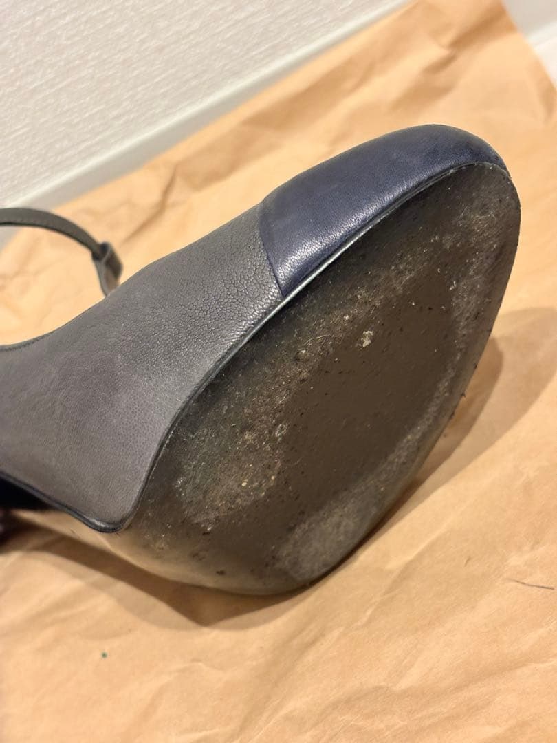 CHANEL グレー レザー ヒール