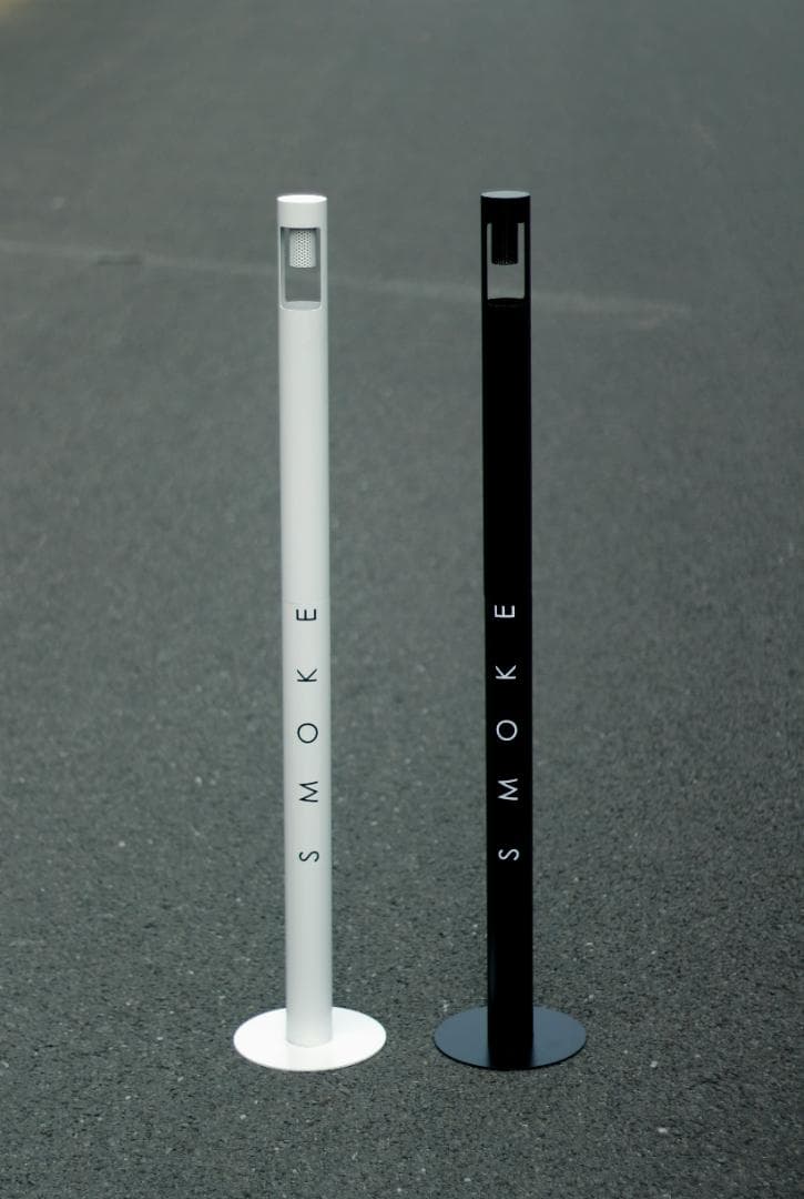 ☆値下げ、訳あり☆ オシャレ！スタンド 灰皿　丸型　ブラック