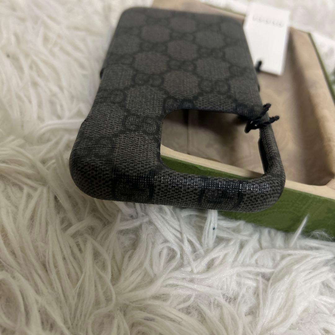新品 未使用 GUCCI iPhone 15 PRO ケース　gg柄　正規品