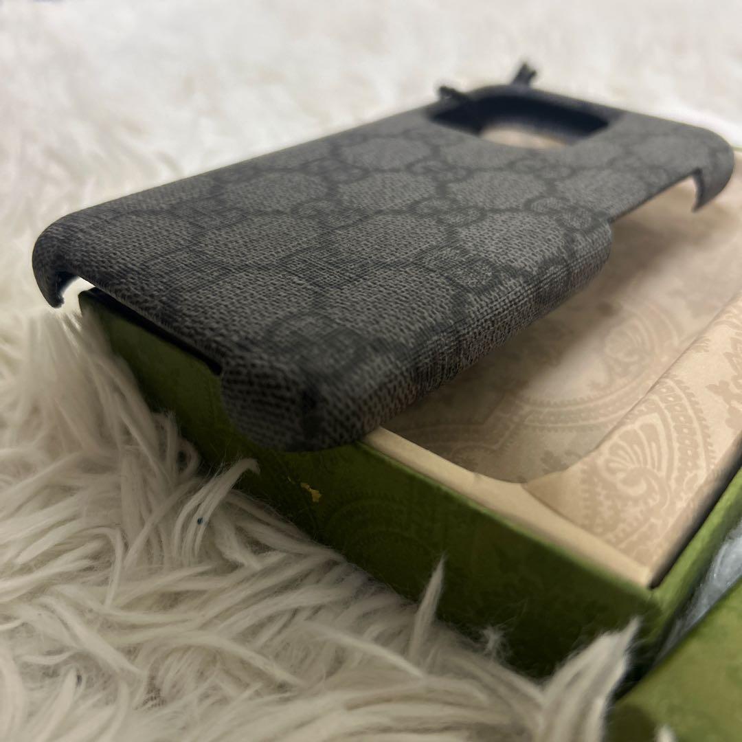 新品 未使用 GUCCI iPhone 15 PRO ケース　gg柄　正規品