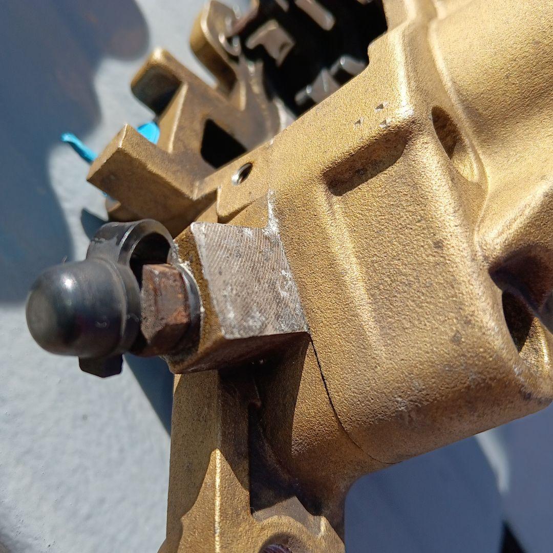 TOKICO ６ポットブレーキキャリパー左右セット