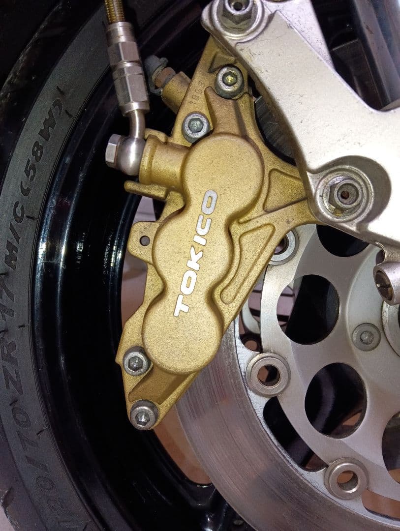 TOKICO ６ポットブレーキキャリパー左右セット