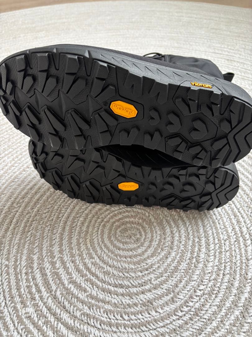 【新品未使用品】スノーブーツ　ブラック　25cm 保温　防水　コロンビア