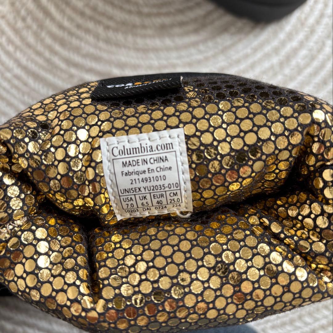 【新品未使用品】スノーブーツ　ブラック　25cm 保温　防水　コロンビア