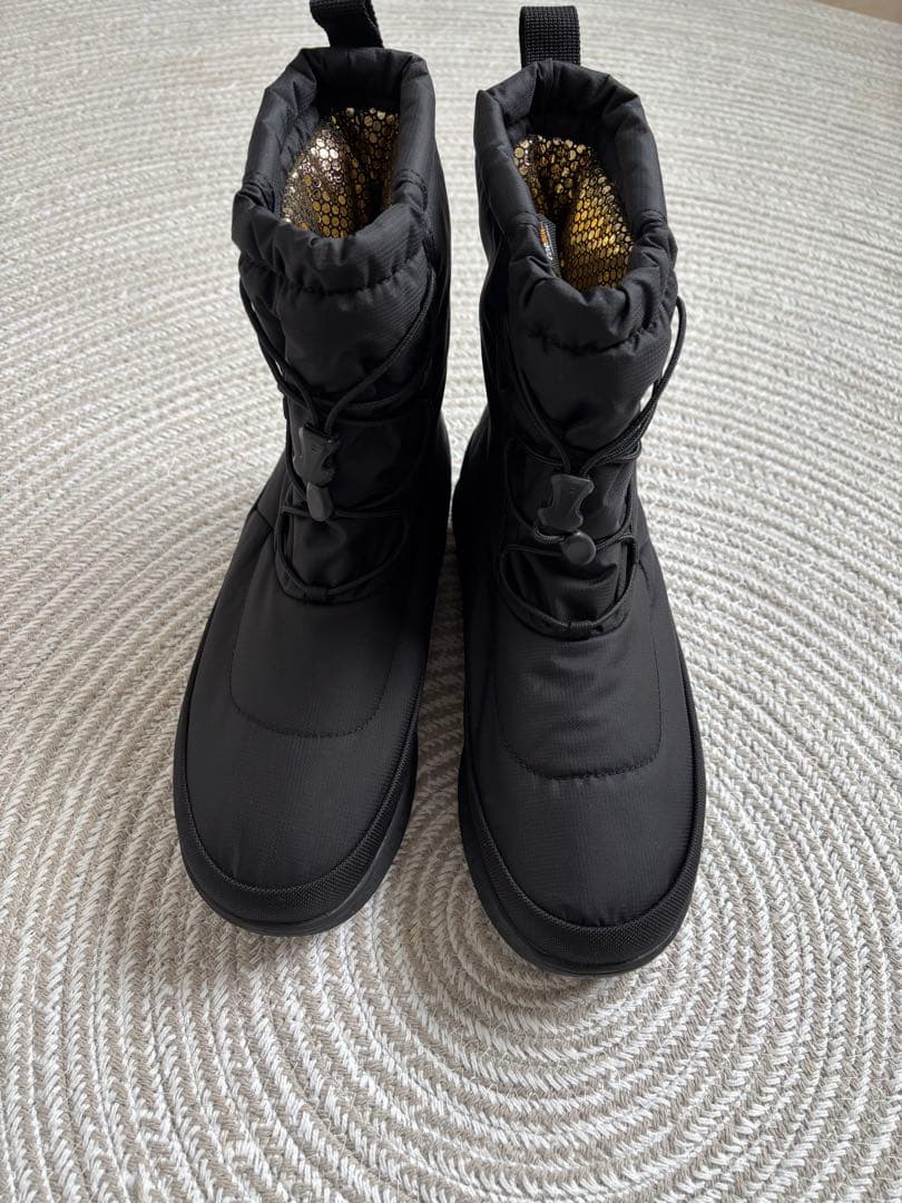 【新品未使用品】スノーブーツ　ブラック　25cm 保温　防水　コロンビア