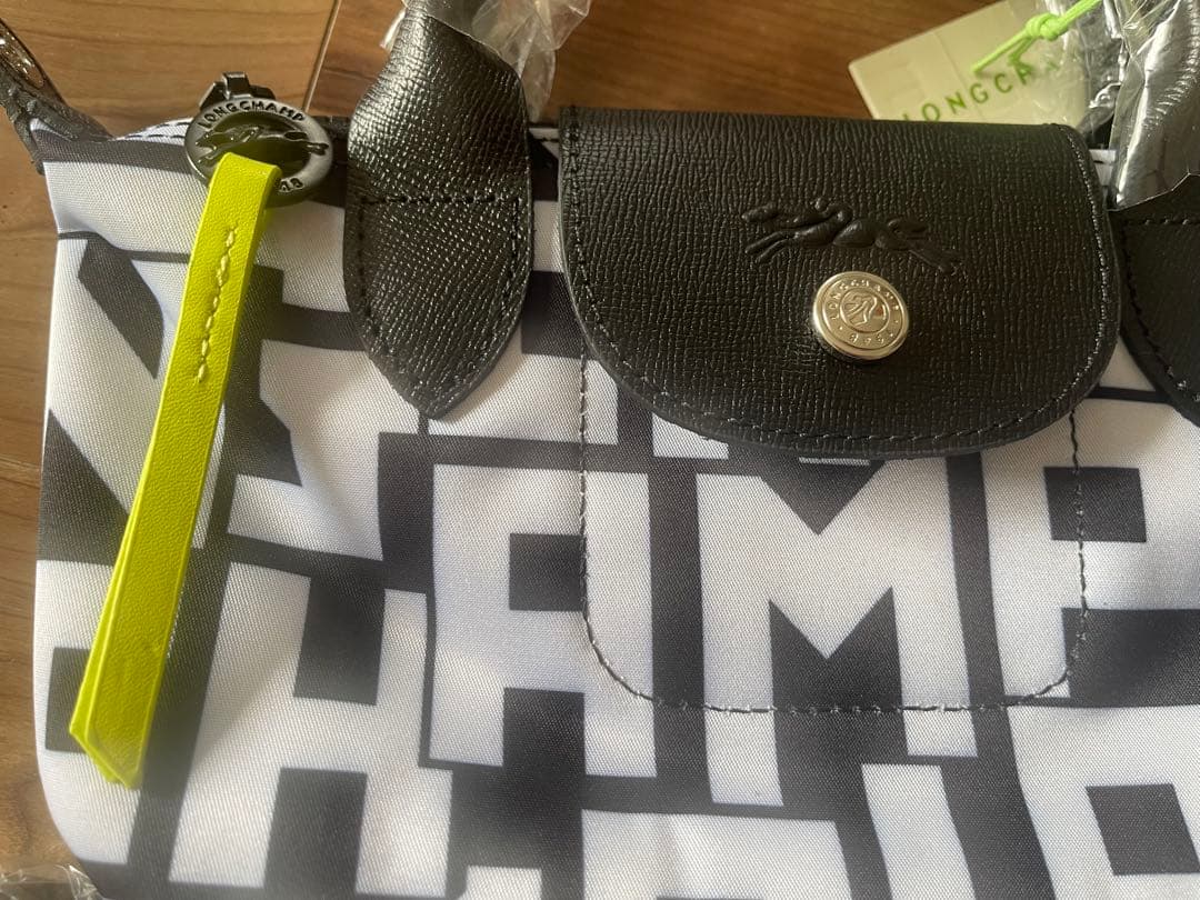 未使用品 LONGCHAMP ロゴプリント プリアージュ ショルダーバッグ