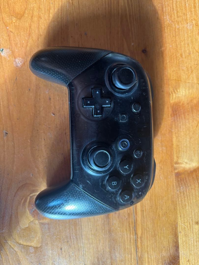 Nintendo Switch 本体とプロコン