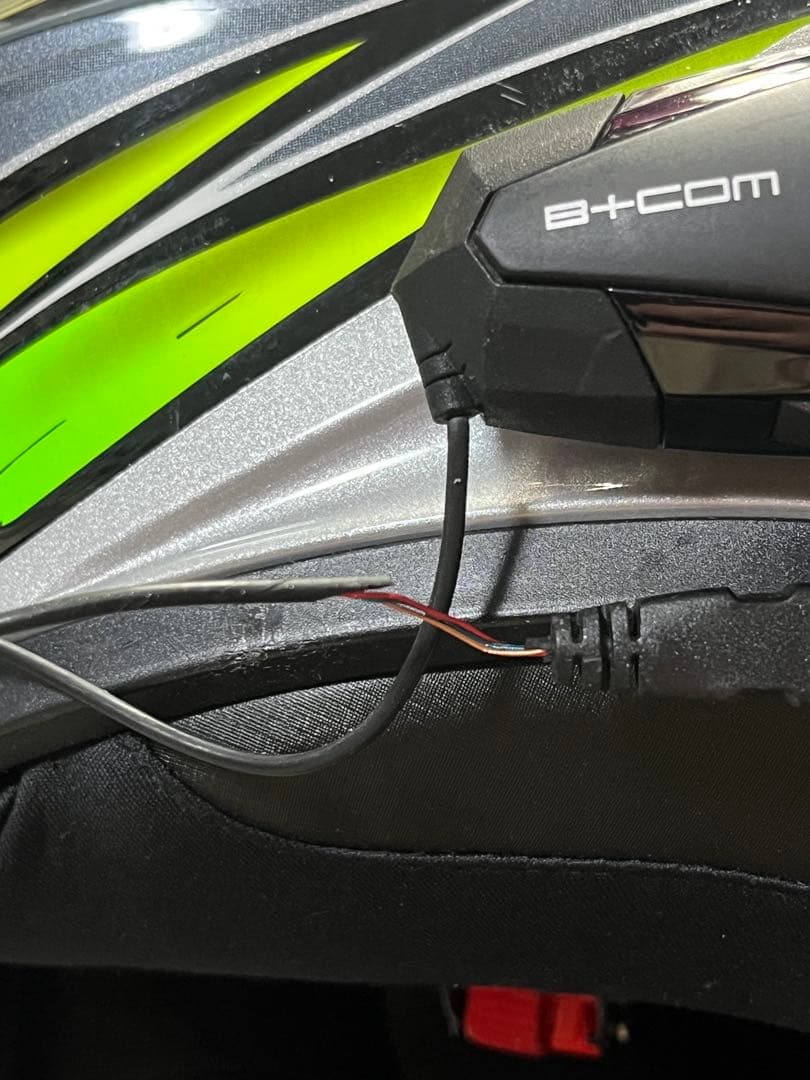 りる　AGV k-3ヘルメット