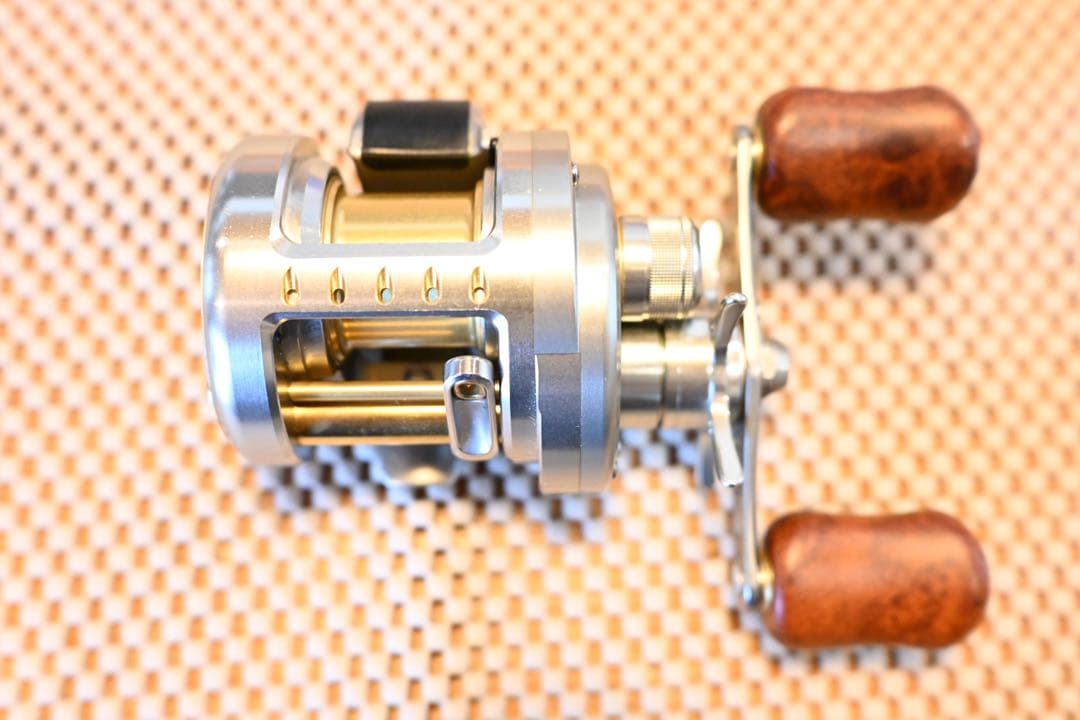 シマノカーディフ51DC