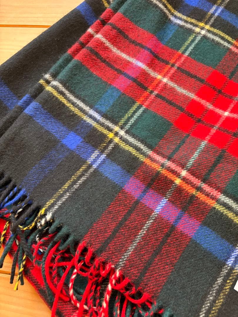 Johnstons of Elgin タータンチェック ストール　ブラック