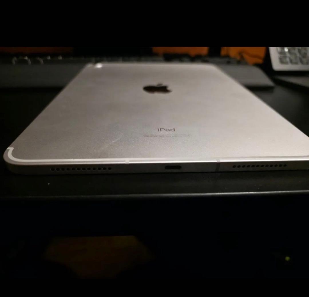 iPad (第10世代) Wi-Fi + Cellular 64GB