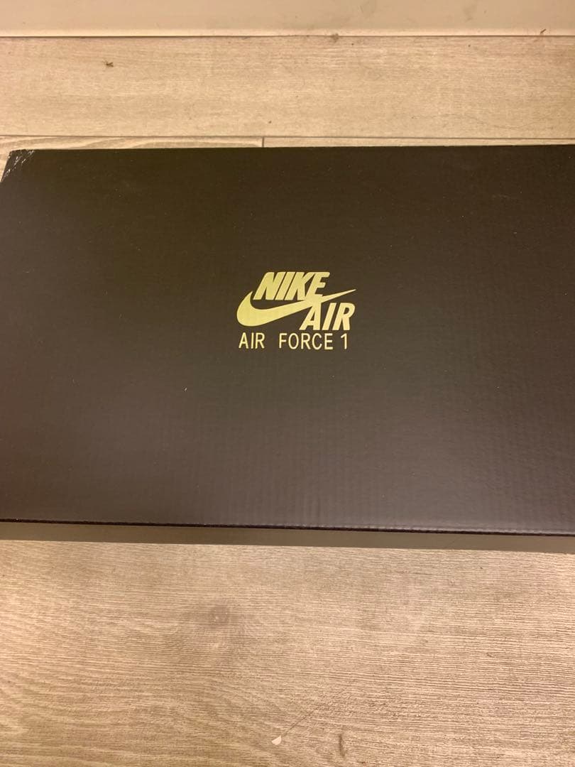 美品Nike Air Force 1 ホワイト/バーガンディ