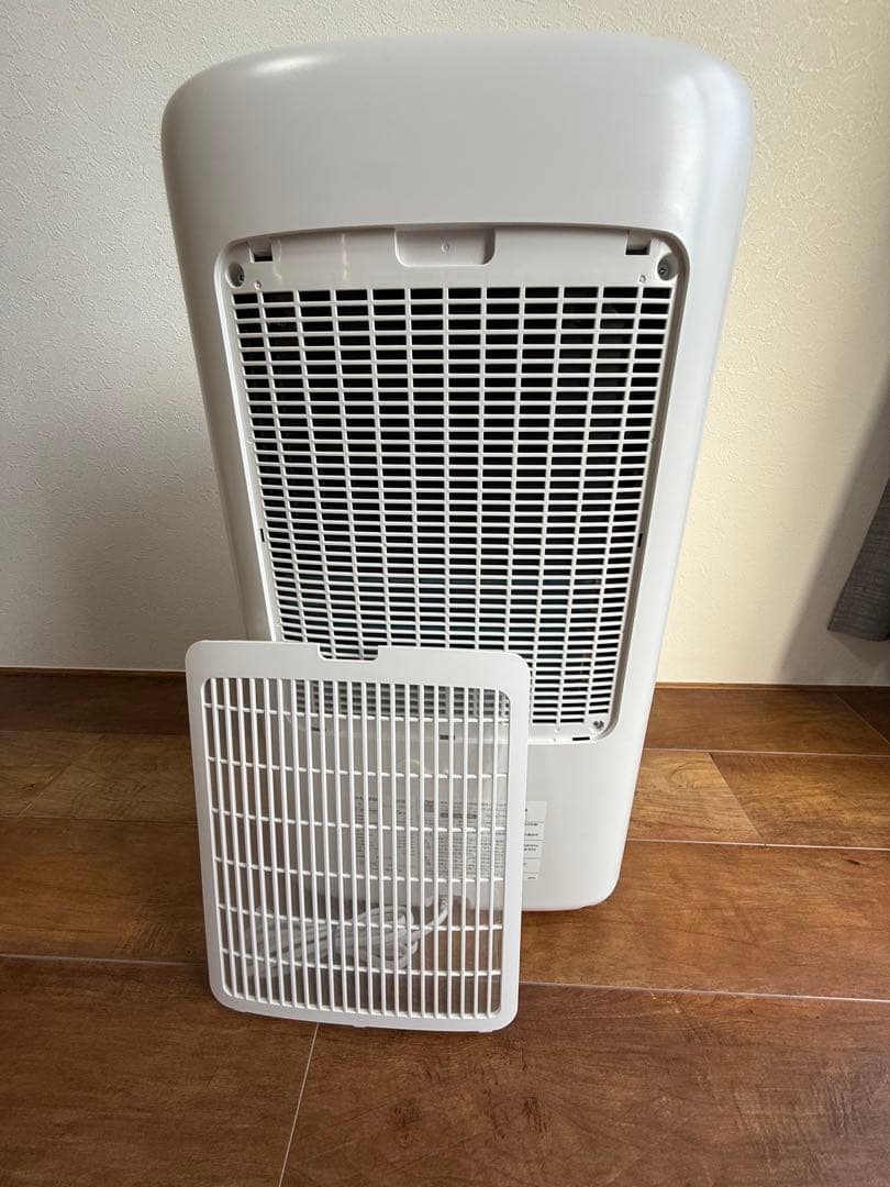 シャープ　ハイブリッド式 衣類乾燥除湿機 CV-SH150-W