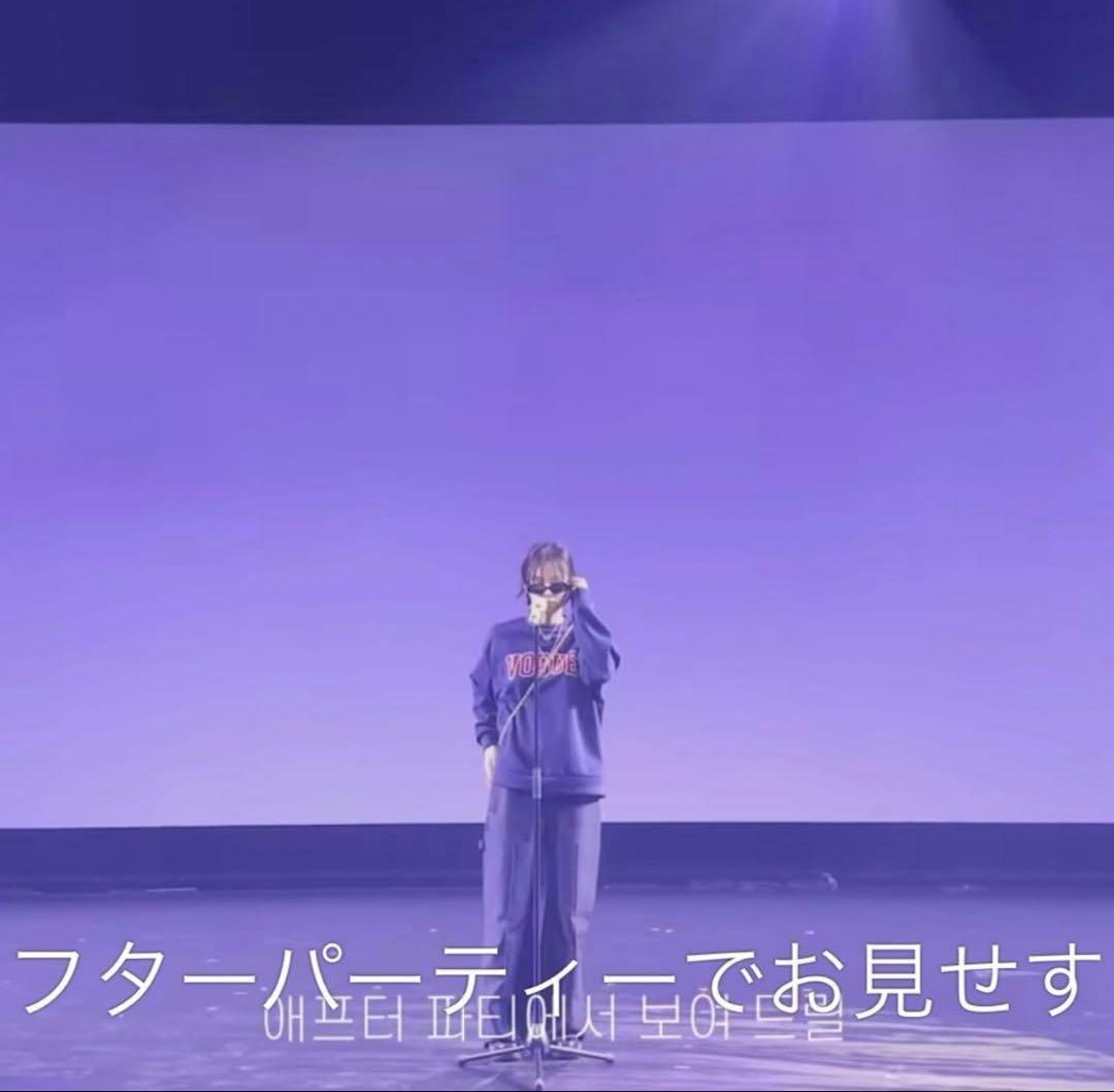 ジェニー着用 VOGUE カレッジトレーナー ロゴ スウェット ジェニー着用