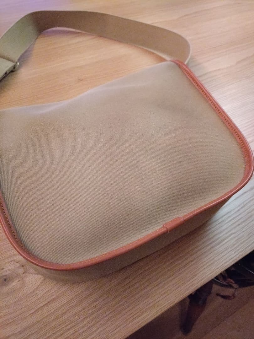 ​【美品】Brady ブレディ STOUR ストア ショルダーバッグ カーキ