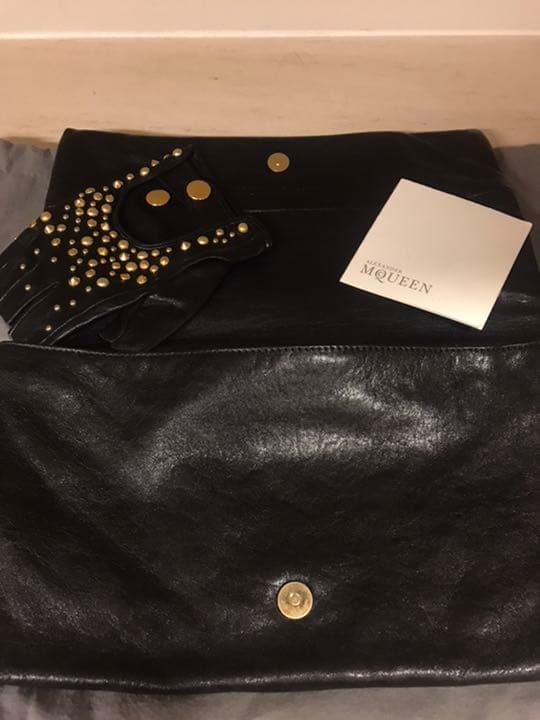 希少❤︎マックイーン❤︎グローブ付クラッチバック