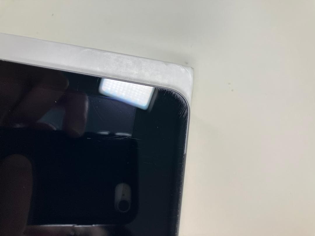 iPad 7世代　32GB グレー　セルラー カバーガラス付