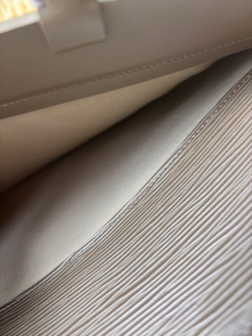 ルイヴィトンLB0090クロワゼットGM エピ トートバッグ レディース 中古