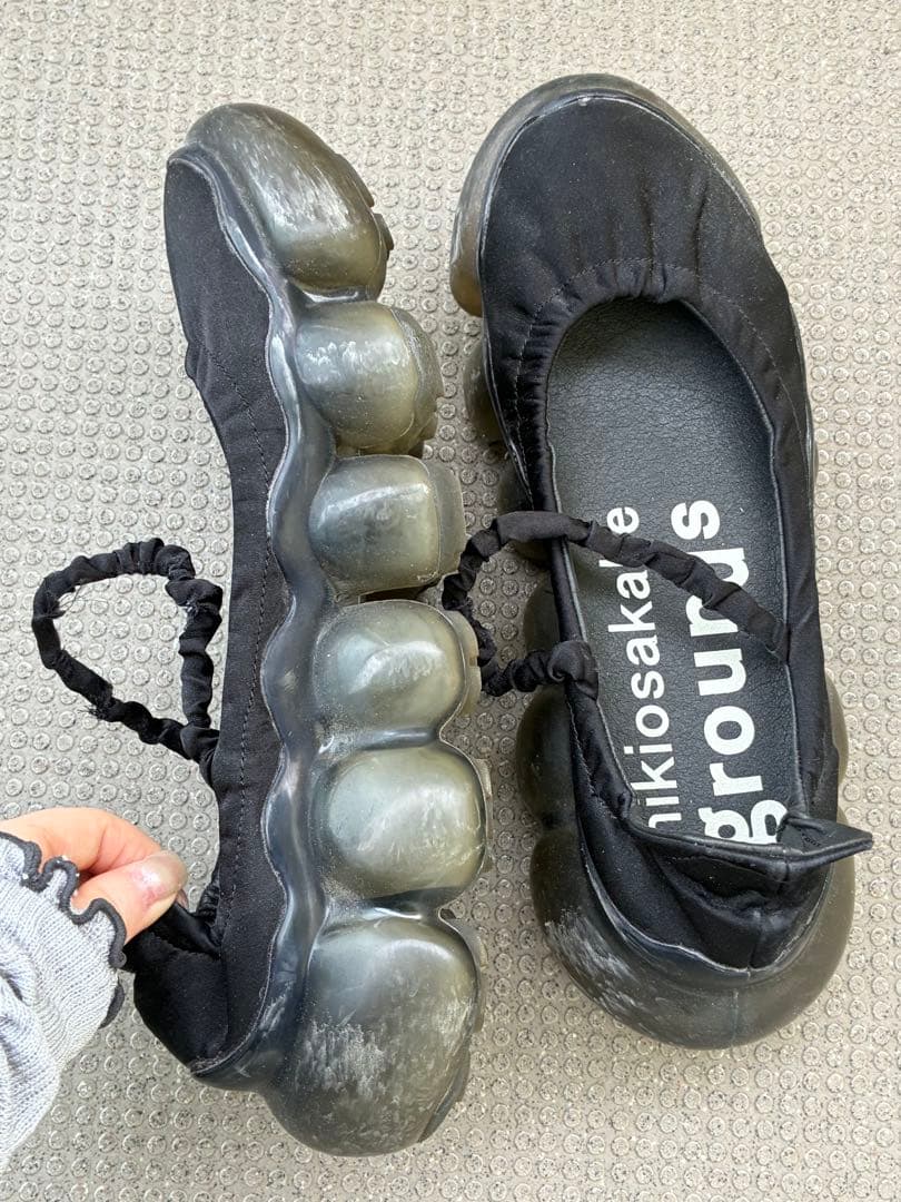 グラウンズ　パンプス