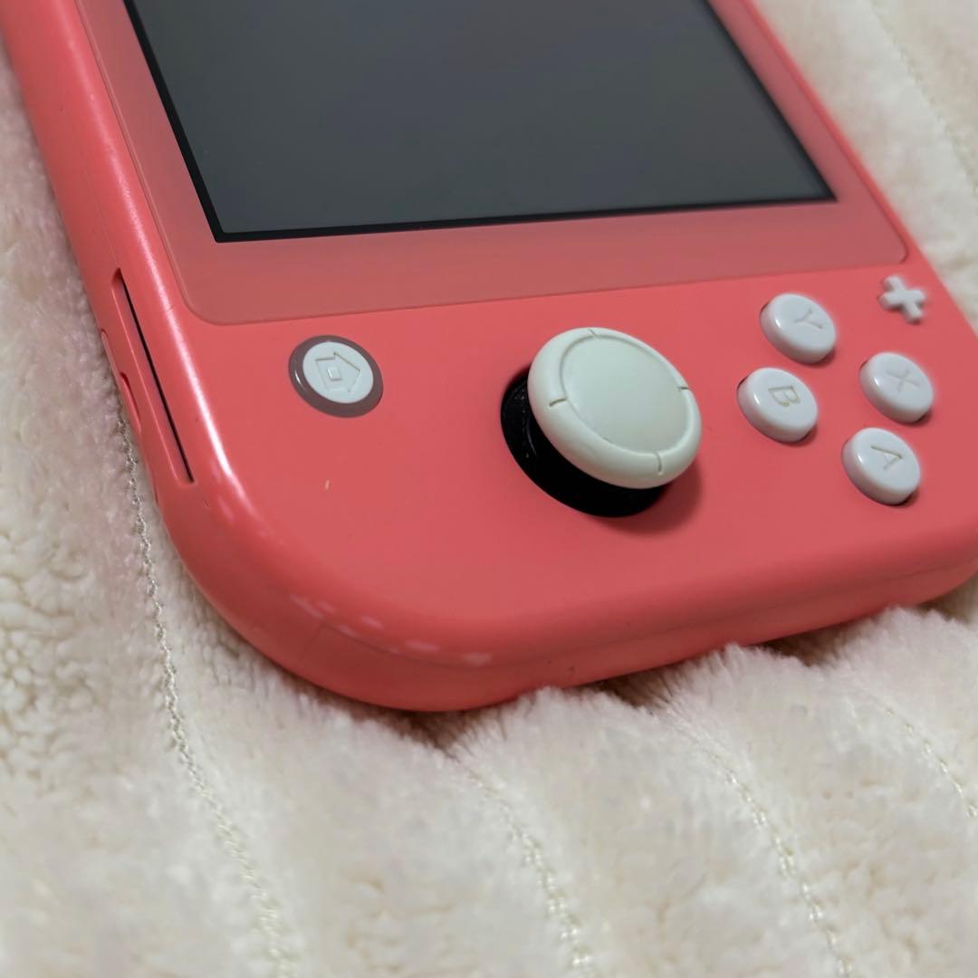 任天堂 Switchライト 本体 コーラル どうぶつの森 ケース付き