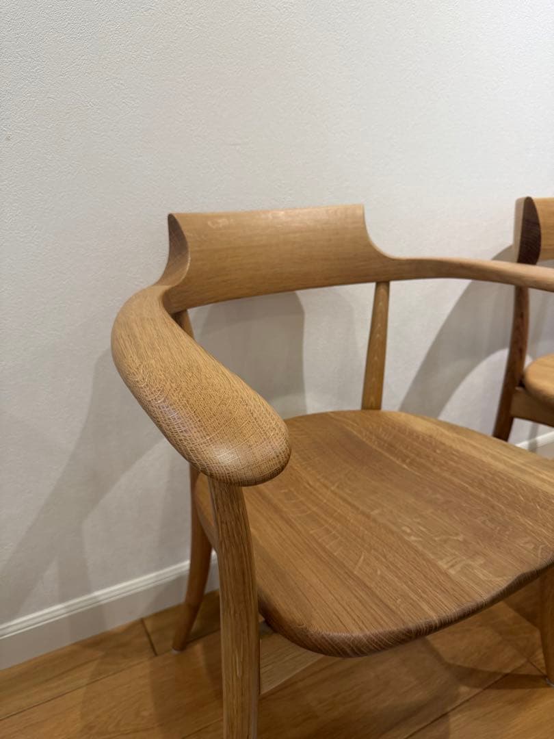 二脚セット　HIDA ダイニングチェア　２０２５年購入品　クレッセント①