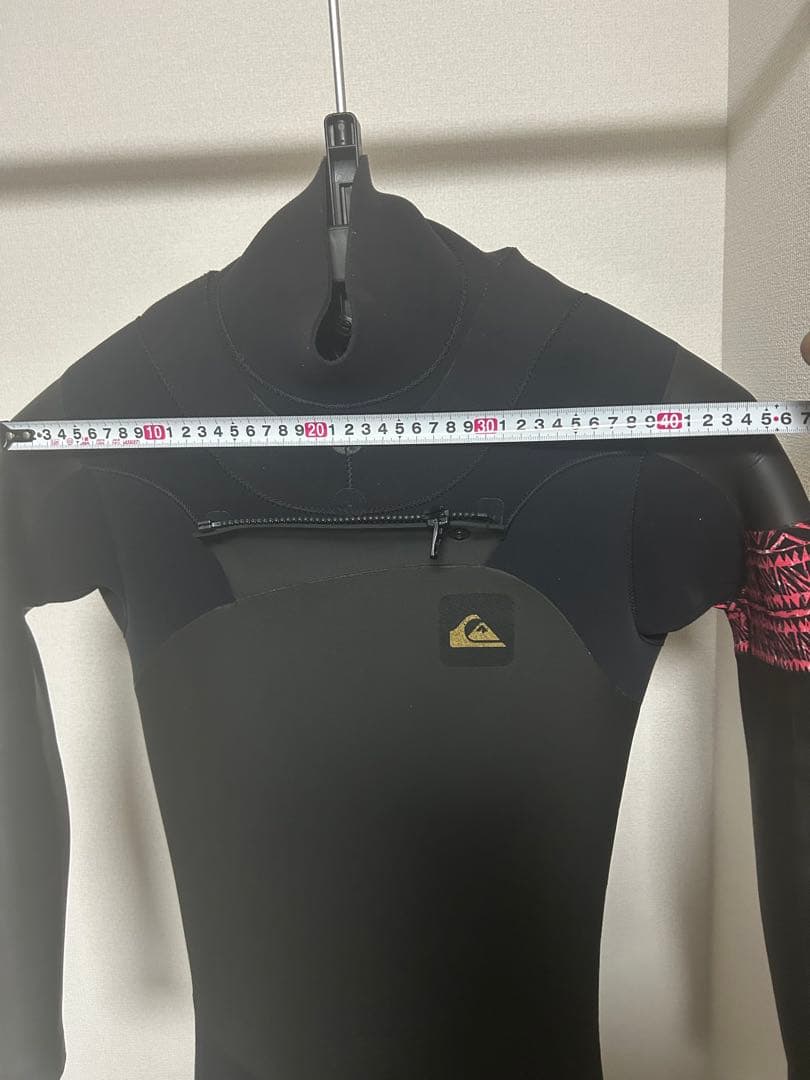 Quiksilver ブラック ウェットスーツ フロントジッパー
