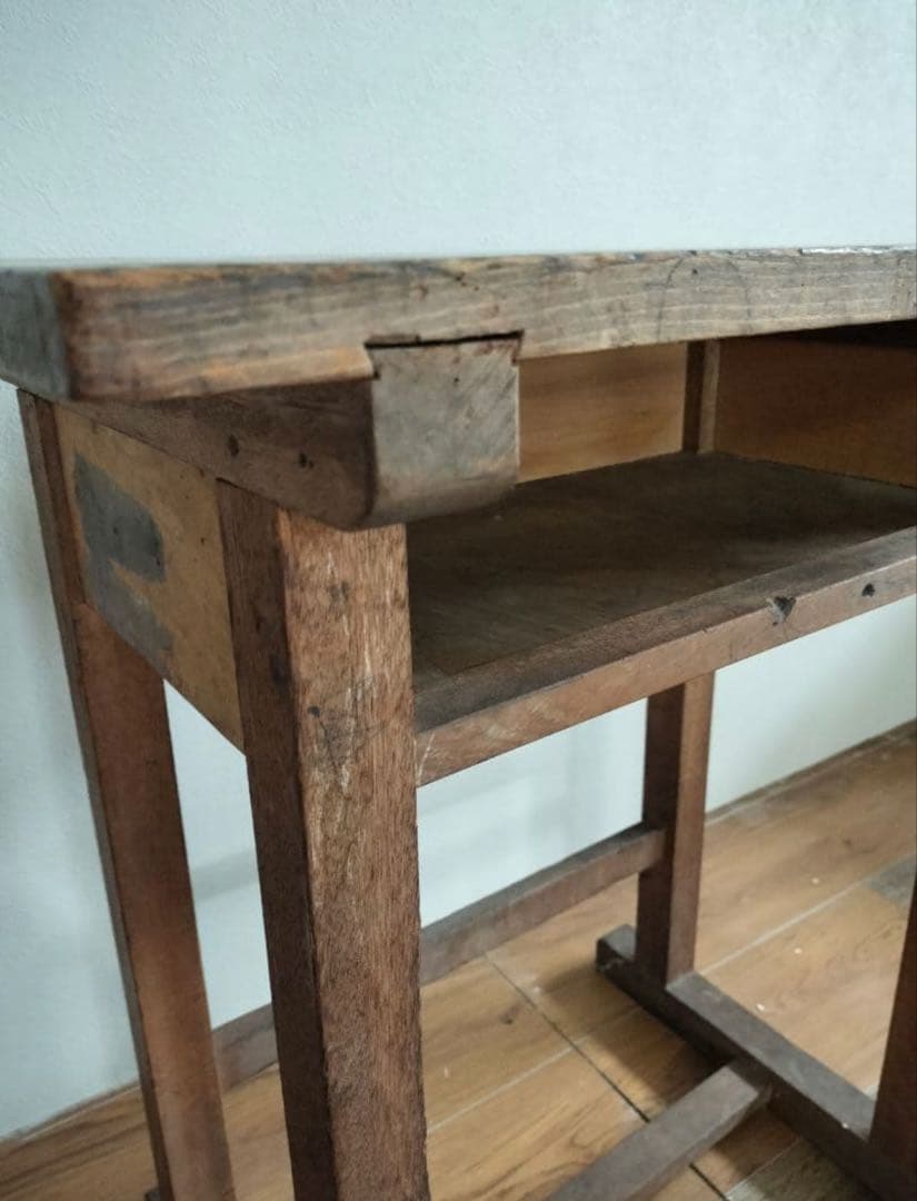 引っ越し前セール　アンティーク　机　学習机　古道具/昭和レトロ/小学校机