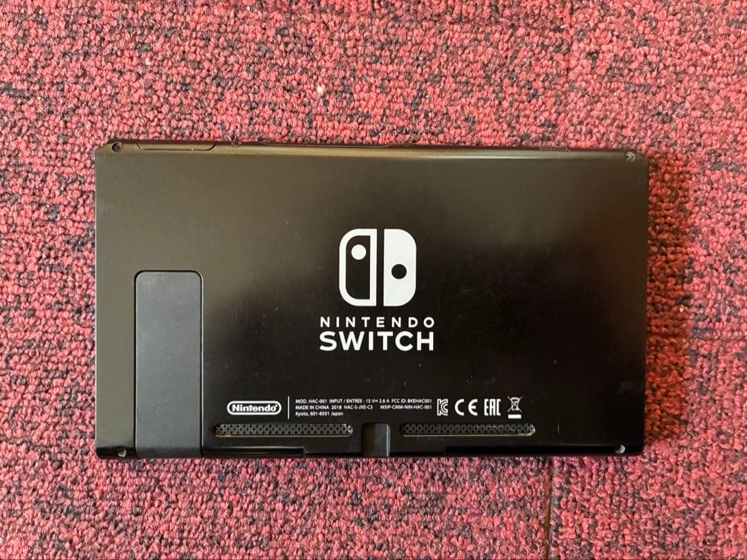 S*様 Nintendo Switch 本体 のみ 2018製