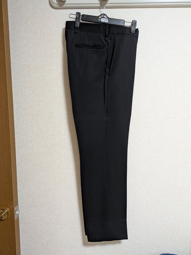 ONLYオンリースーツ 170A ブラック無地　股下77　表地は毛100%