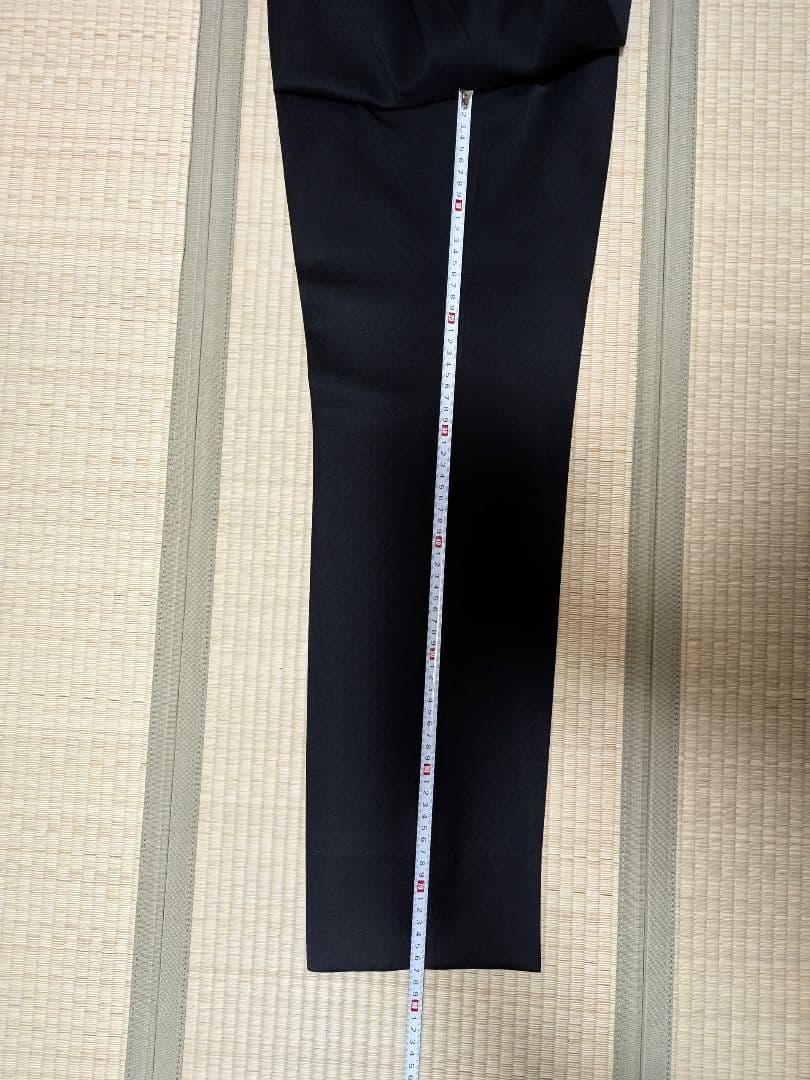 ONLYオンリースーツ 170A ブラック無地　股下77　表地は毛100%