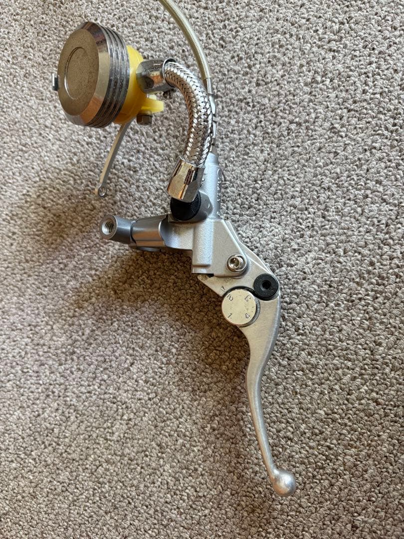 Brembo ブレーキキャリパー