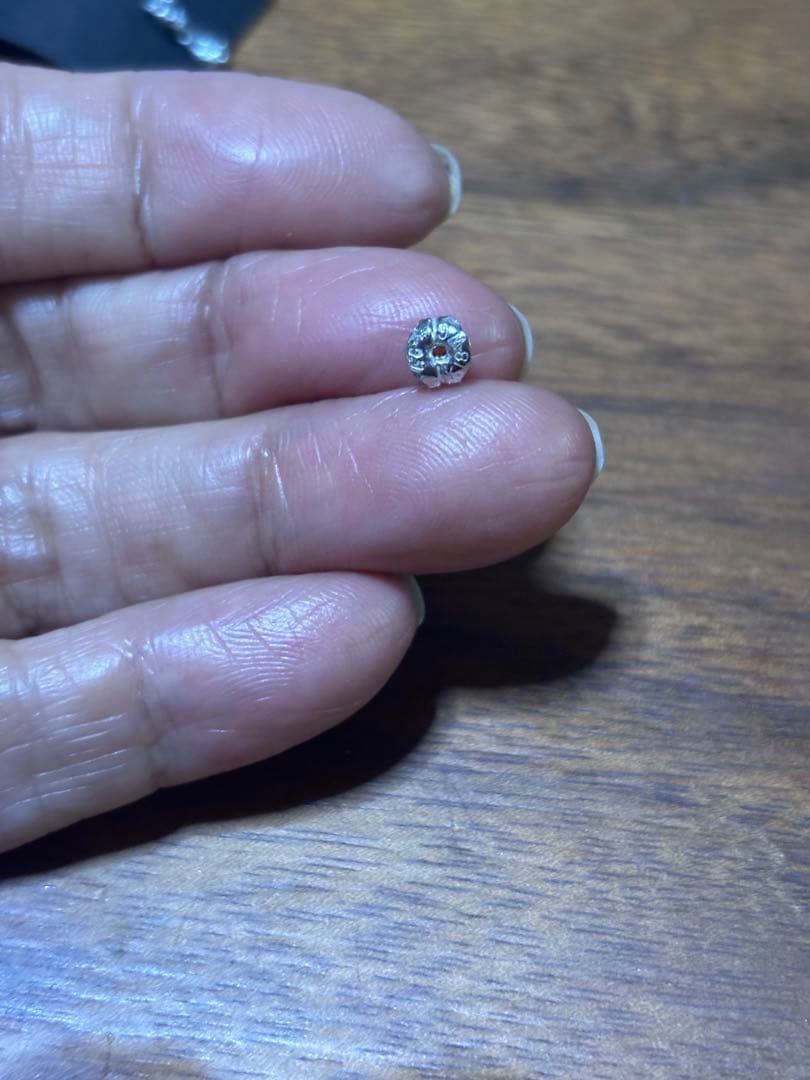 4℃ダイヤモンドピアス