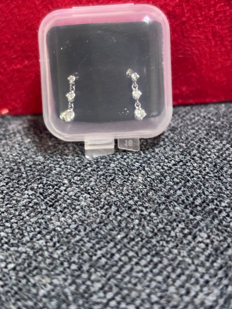 4℃ダイヤモンドピアス