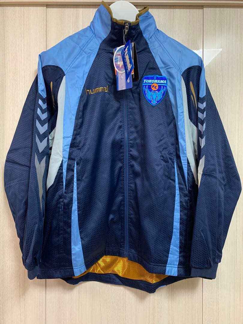 横浜FC hummel オーセンティックモデル　レインジャケット　新品未使用