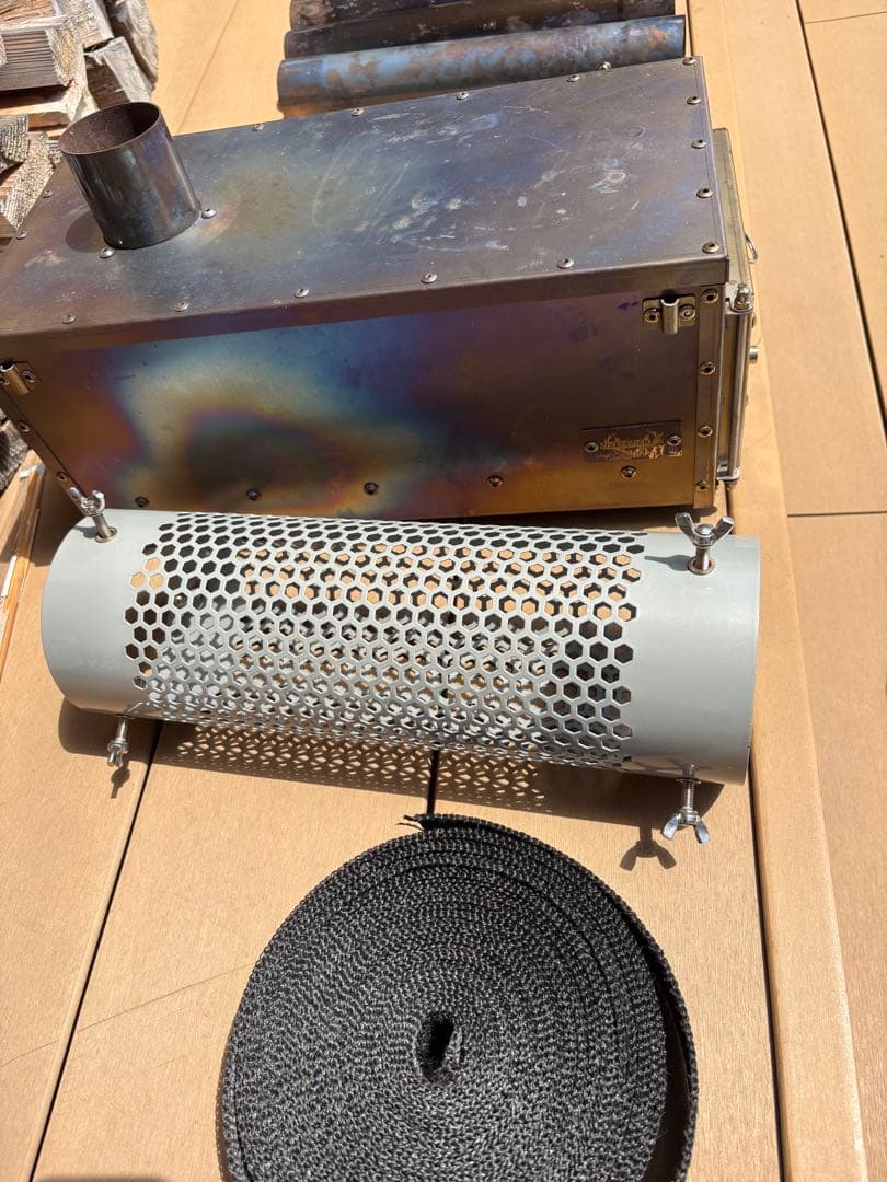 ジベタリアン薪ストーブ チタン製 ガラス窓付き