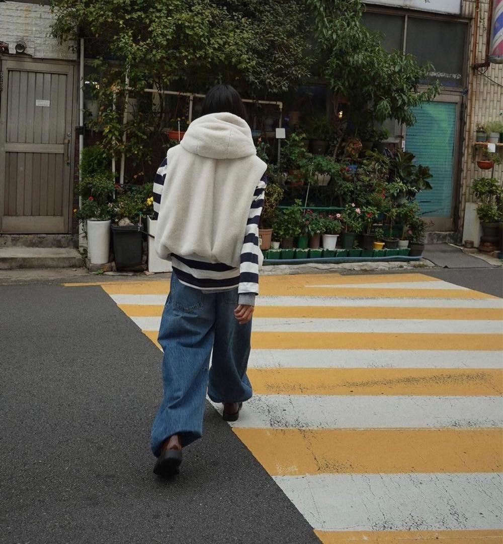 新品 ZARA フード付きフェイクファーベスト Sサイズ