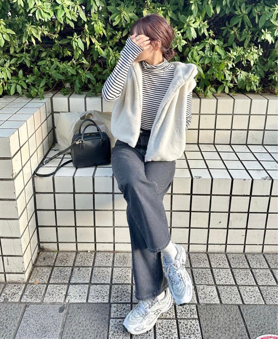 新品 ZARA フード付きフェイクファーベスト Sサイズ