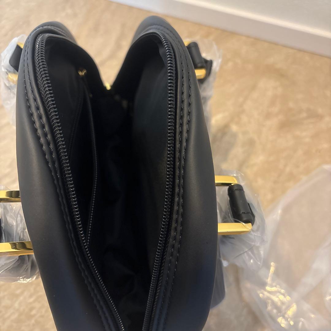 新品未使用　かわいいマンシングカートバッグ　黒　お値下げ中