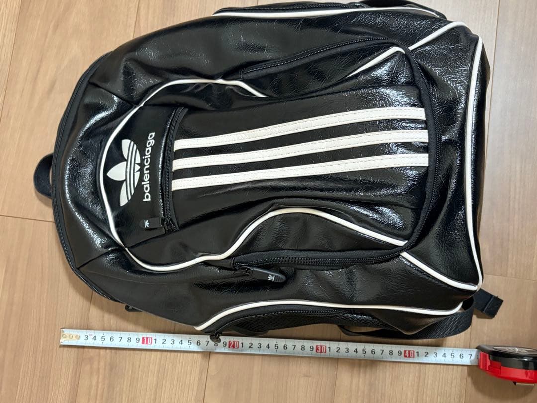 アディダス　バレンシアガ　リュック　美品