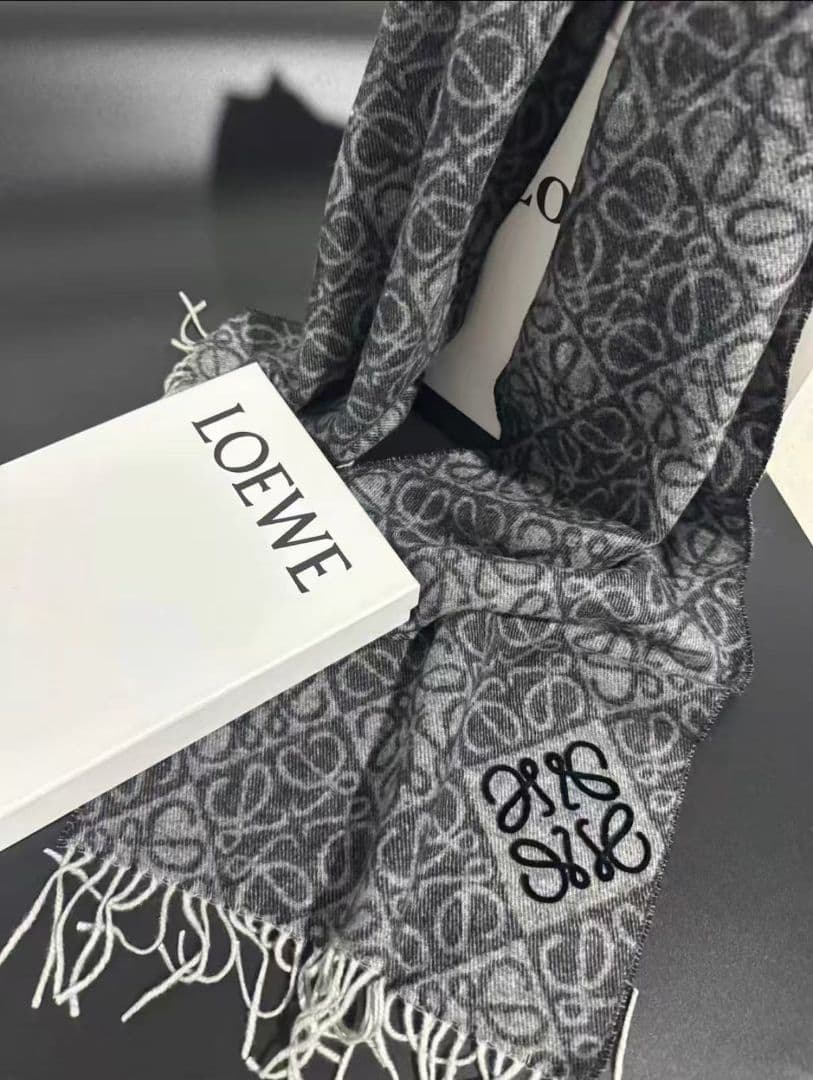 LOEWE アナグラムパターン ストール グレー