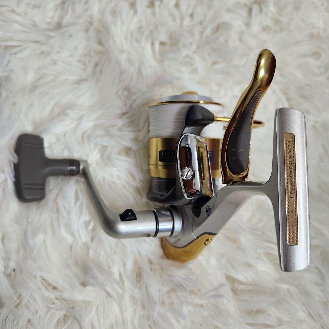 【極美品】DAIWA ドラグ付 レバーブレーキ トーナメントZ 2500LBCD