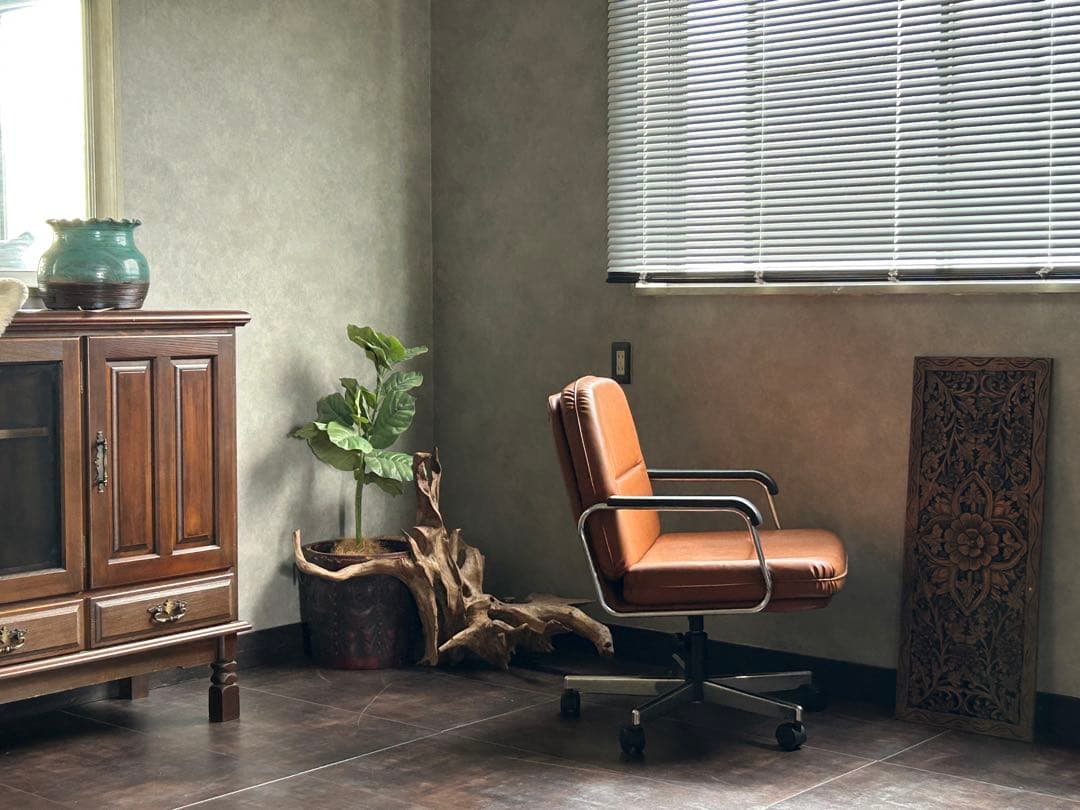 ②PLUS スイス　デスクチェア　レトロ　アームチェア　ミッドセンチュリー IH