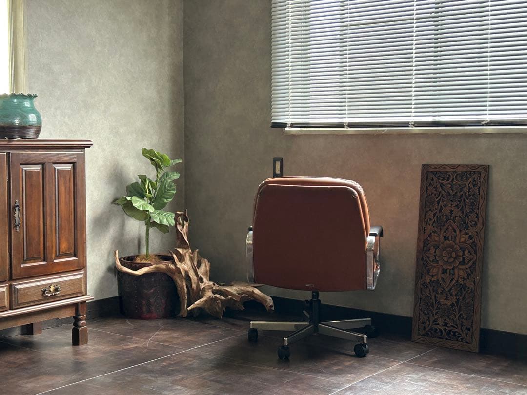 ②PLUS スイス　デスクチェア　レトロ　アームチェア　ミッドセンチュリー IH