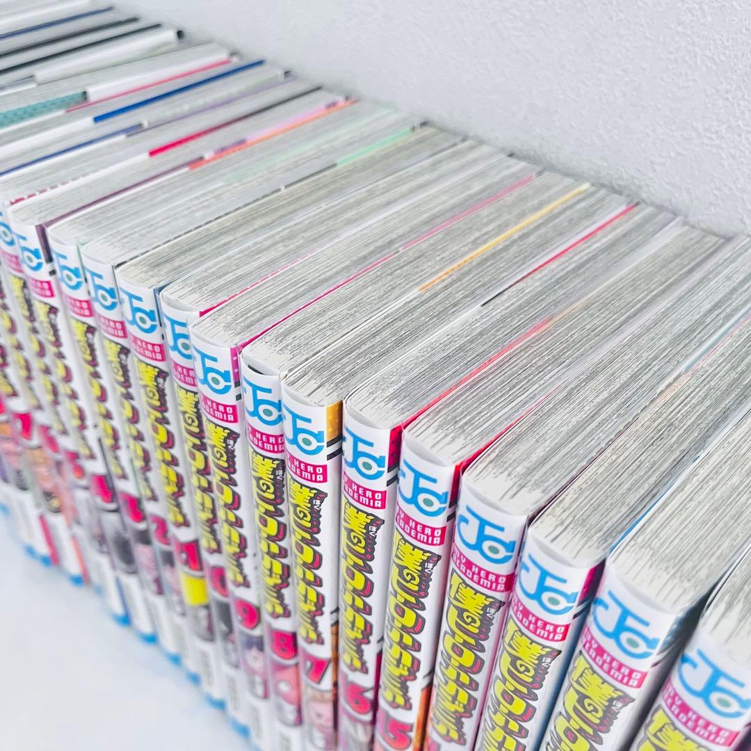 ヒロアカ　全巻セット(1〜42巻) ➕公式キャラブック、ポストカード　おまけ付き