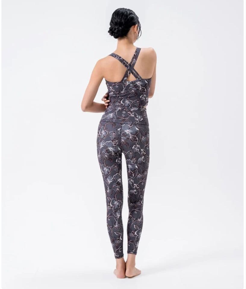 SUKALA 【新品未開封 L】ヨガウェア ラインフラワープリント 上下セット