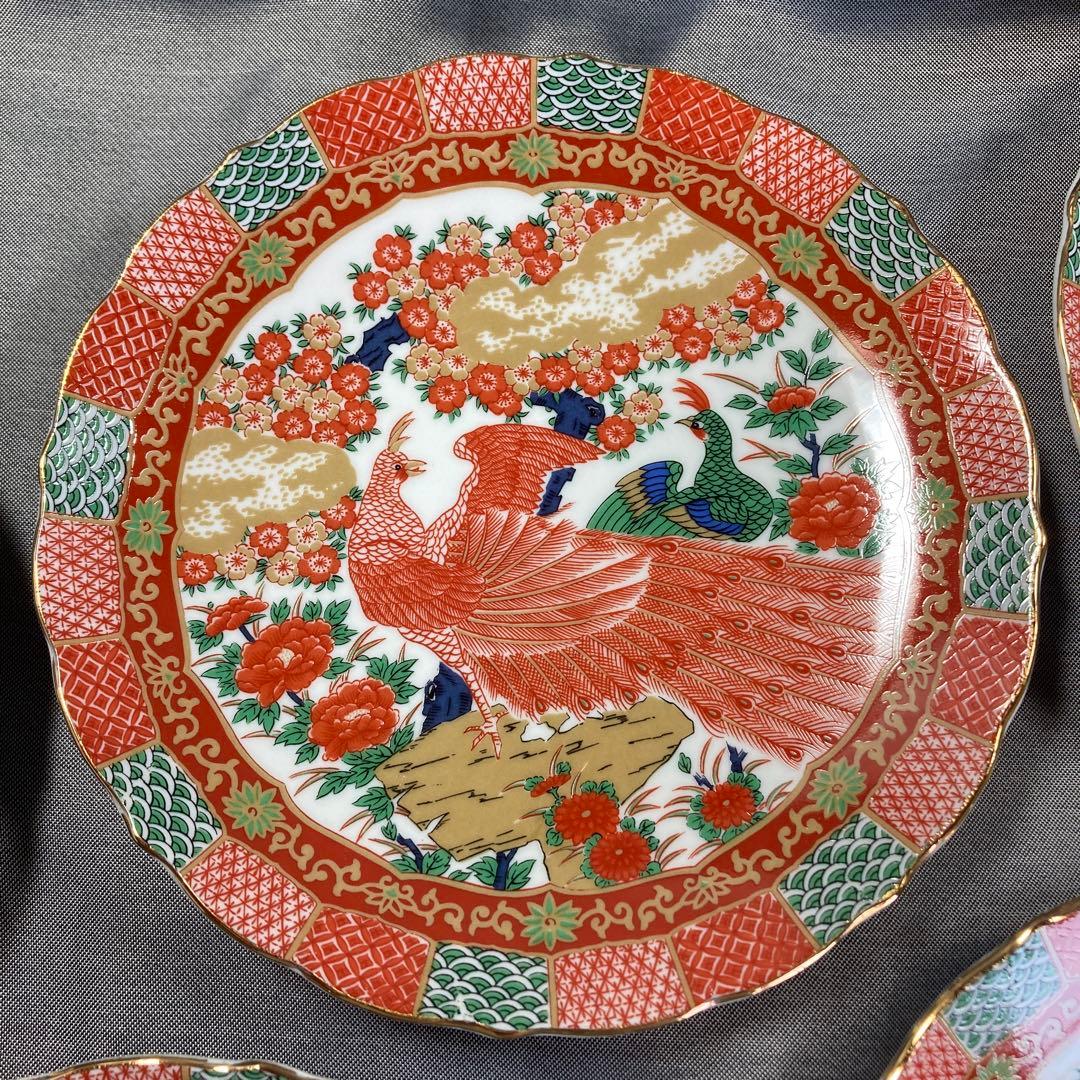 忙しくてごめんなさい　有田焼　陶扇　錦絵　銘々皿　孔雀　花鳥　輪花　吉祥紋