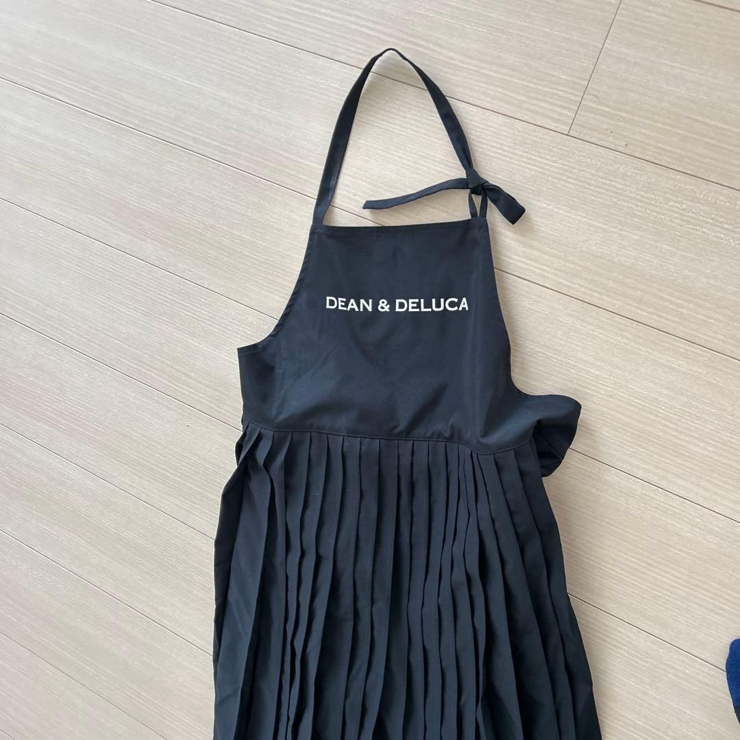 DEAN & DELUCA 黒 プリーツエプロン　タグ付き