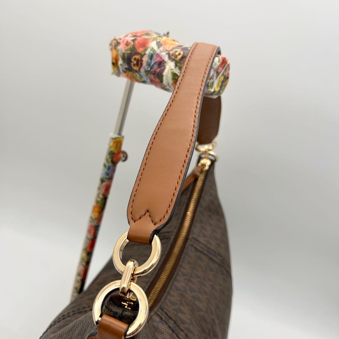 未使用級　マイケルコース　ショルダーバッグ　2way　pvc　MK柄　ロゴ　A4