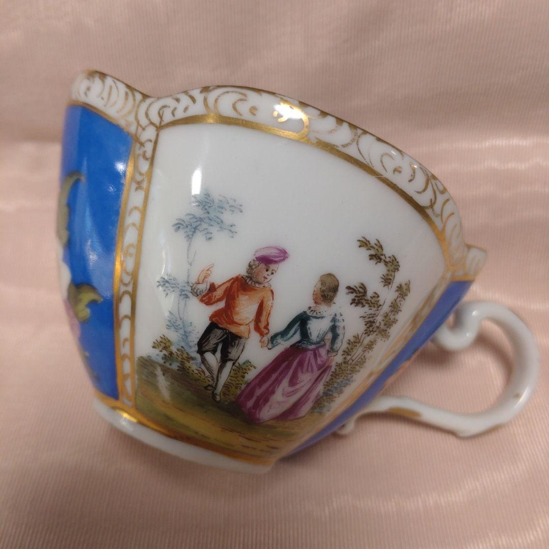 ドレスデンのカップ＆ソーサーです。